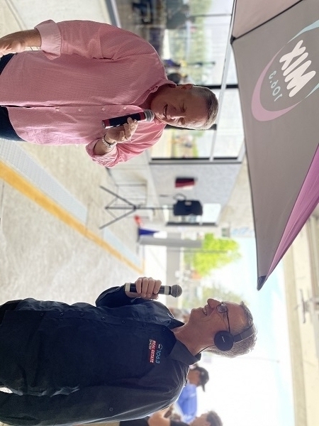 Interviewing Australian Cricketing great Ian Healy at the Waves Car Wash launch Interviewing Australian Cricketing great Ian Healy at the Waves Car Wash launch